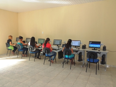 Inclusão digital beneficia jovens com curso básico de informática - Imagem 1